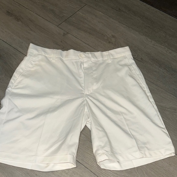 Men's White Shorts size 34 Amazon essentials - Picture 1 of 7